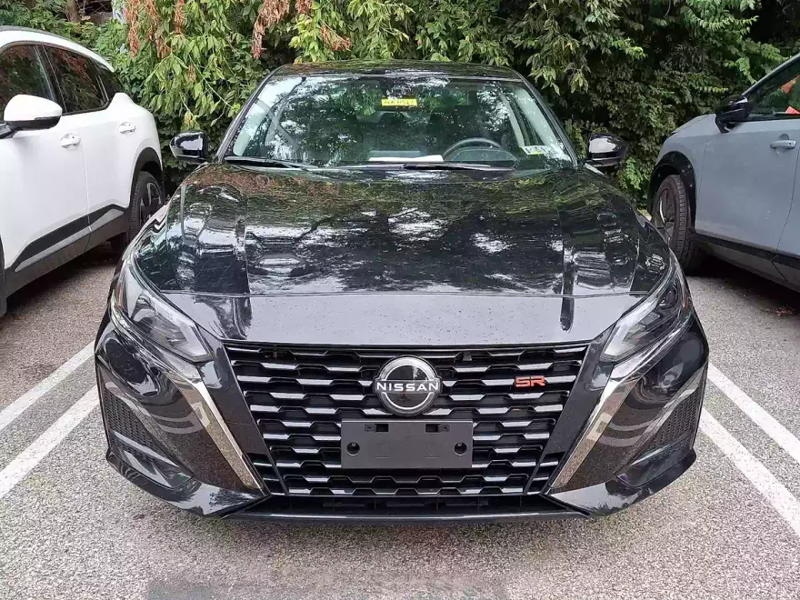 2024 Nissan Altima 2.5 SR photo 1
