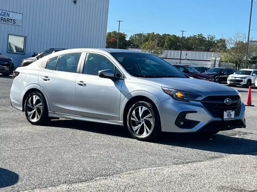 2025 Subaru Legacy Premium photo 1