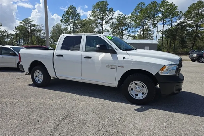 2024 Ram 1500 Classic Tradesman photo 1