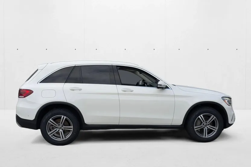 2022 Mercedes Benz GLC 300 photo 1