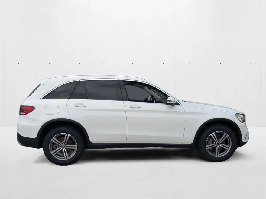 2022 Mercedes Benz GLC 300 photo 1