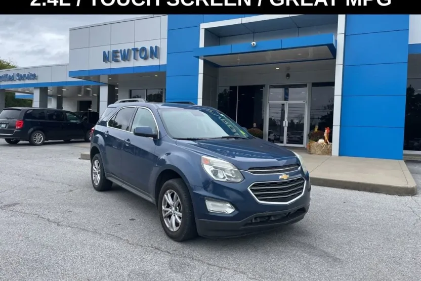 2017 Chevrolet Equinox LT photo 1