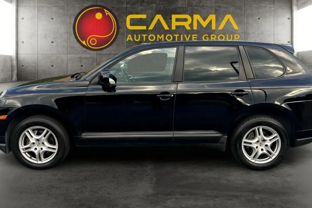 2010 Porsche Cayenne photo 1