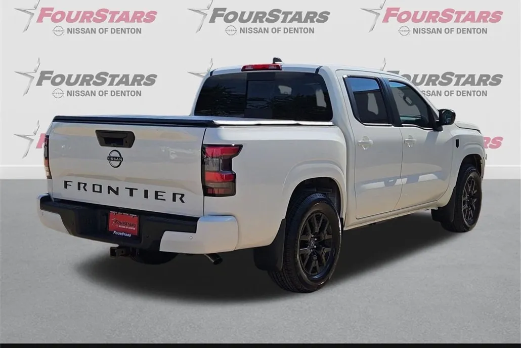 2026 Nissan Frontier Crew Cab SV photo 1