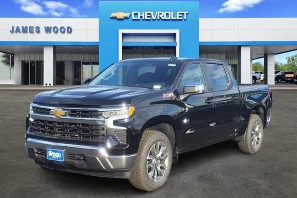 2025 Chevrolet Silverado 1500 LT photo 1