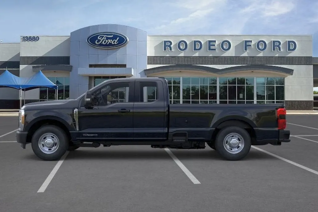 2025 Ford F-250 XL photo 1