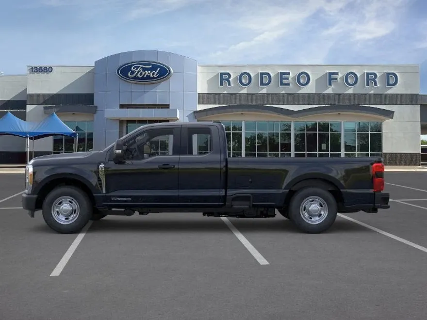 2025 Ford F-250 XL photo 1