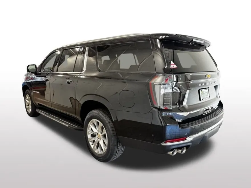 2026 Chevrolet Suburban Premier photo 1