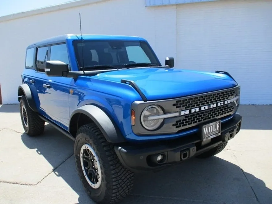 2023 Ford Bronco Badlands photo 1