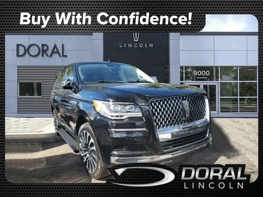 2023 Lincoln Navigator Black Label photo 1
