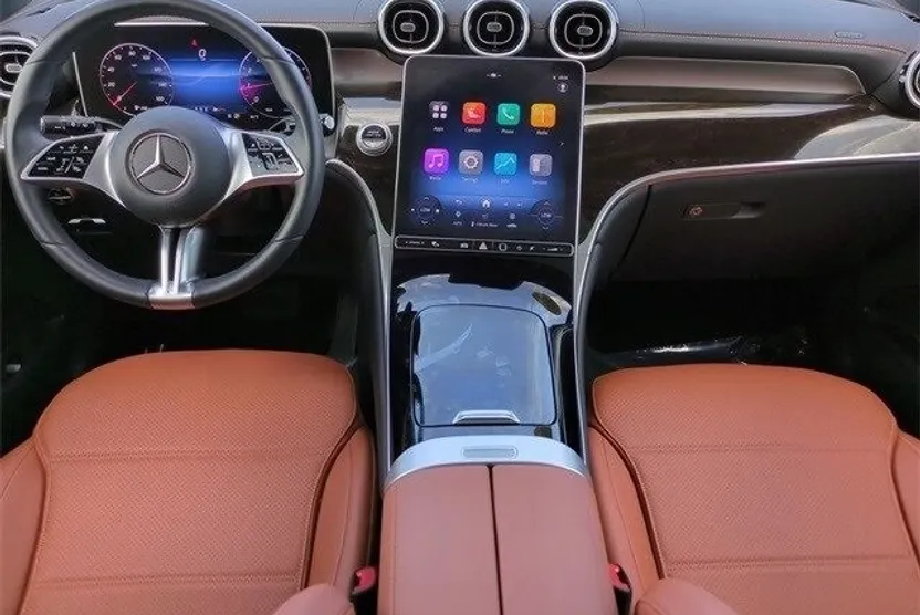 2025 Mercedes Benz GLC 300 photo 1