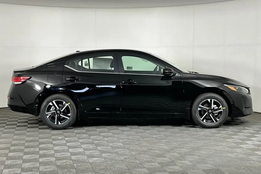 2025 Nissan Sentra SV photo 1
