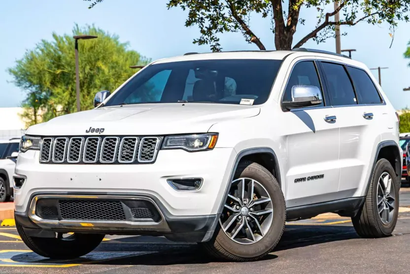 2017 Jeep Grand Cherokee Limited photo 1