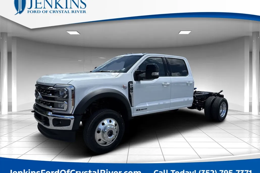 2025 Ford F-450 Lariat photo 1