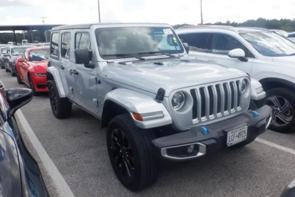 2023 Jeep Wrangler Sahara 4xe photo 1