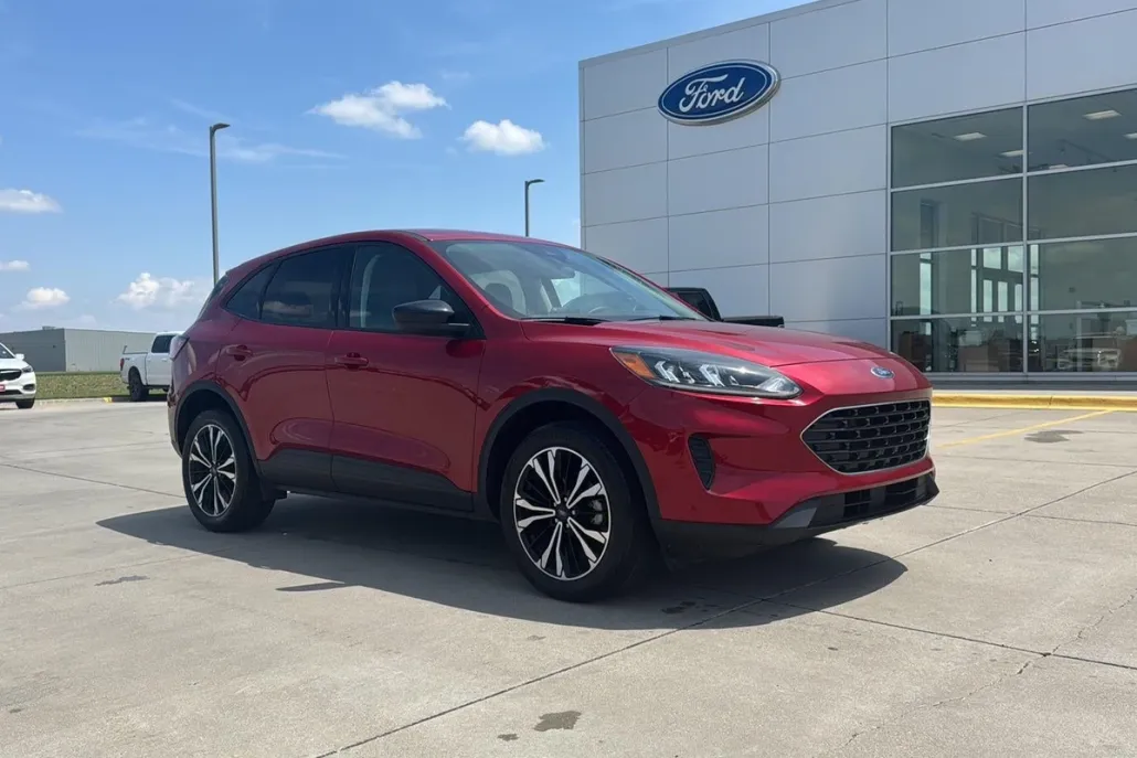 2022 Ford Escape SE photo 1