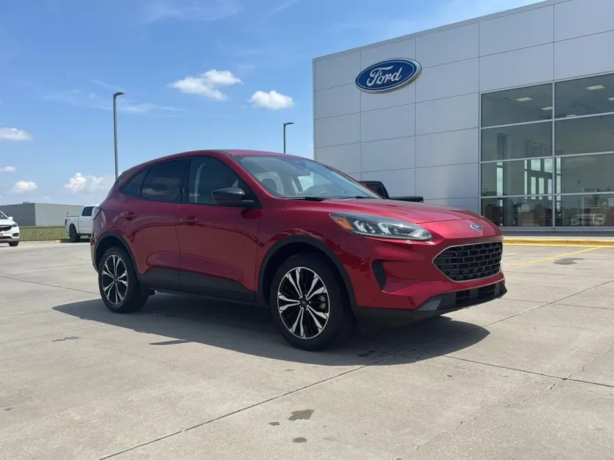2022 Ford Escape SE photo 1