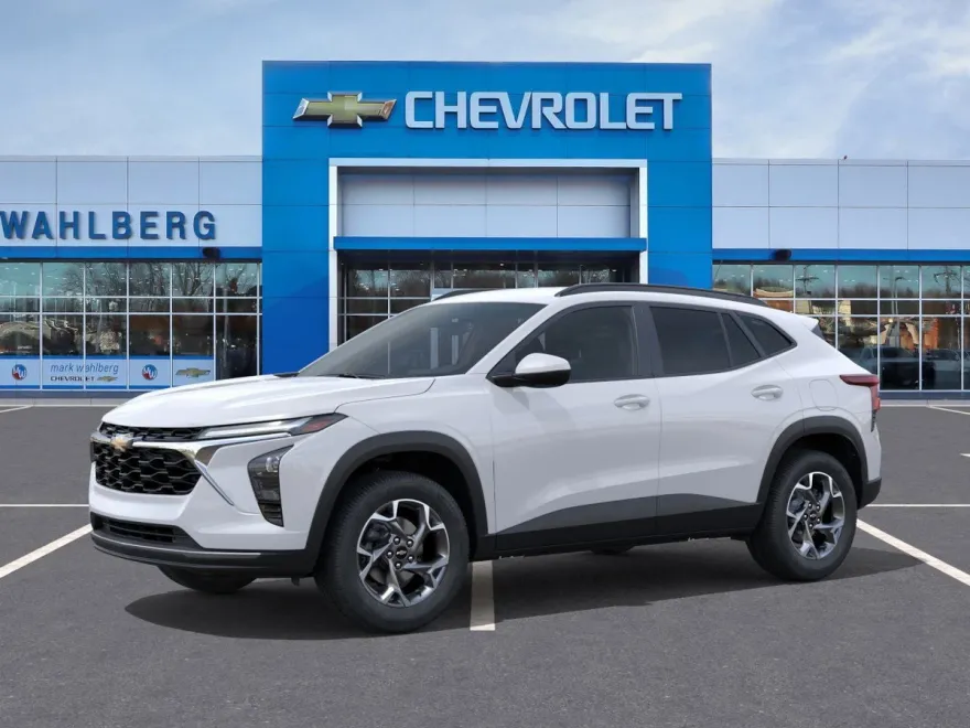 2025 Chevrolet Trax LT photo 1