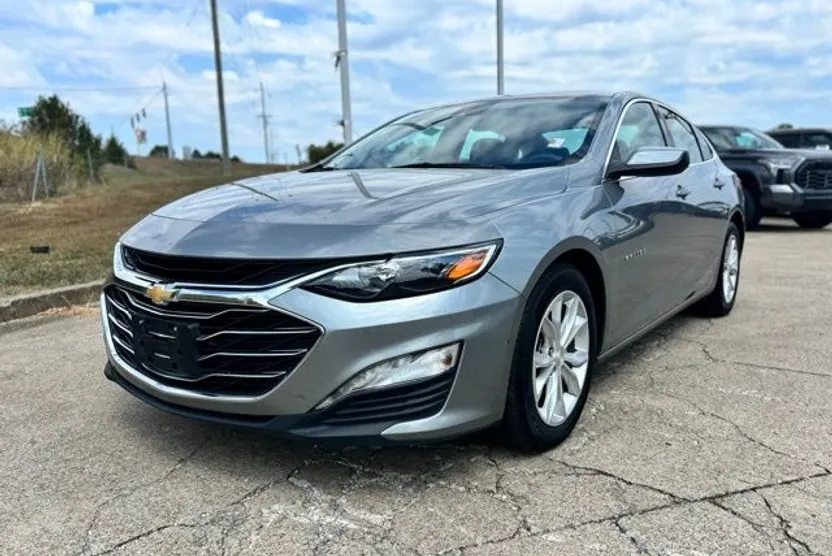 2023 Chevrolet Malibu 1LT photo 1