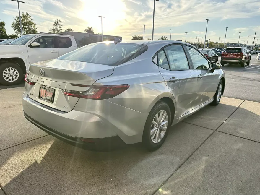 2026 Toyota Camry LE photo 1