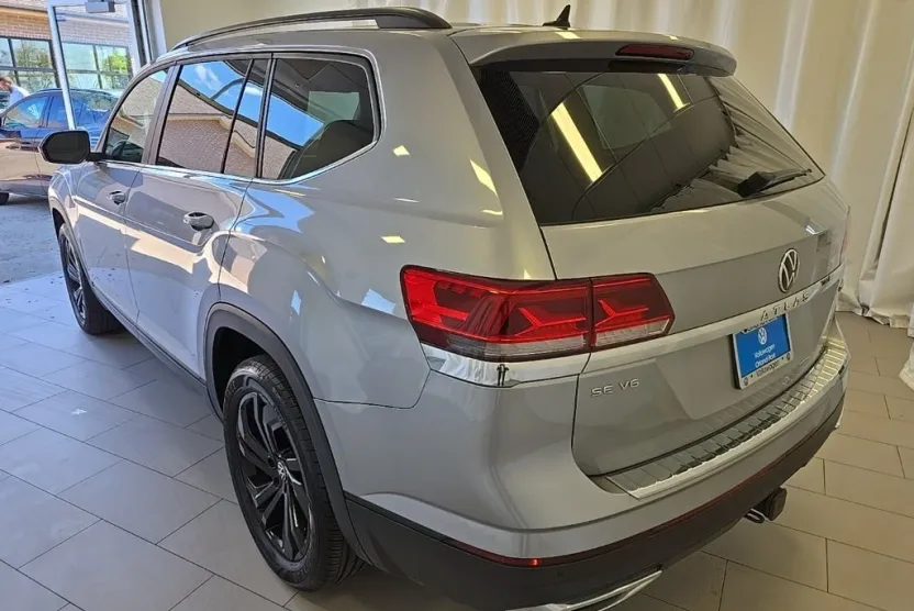 2022 Volkswagen Atlas V6 SE Technology photo 1