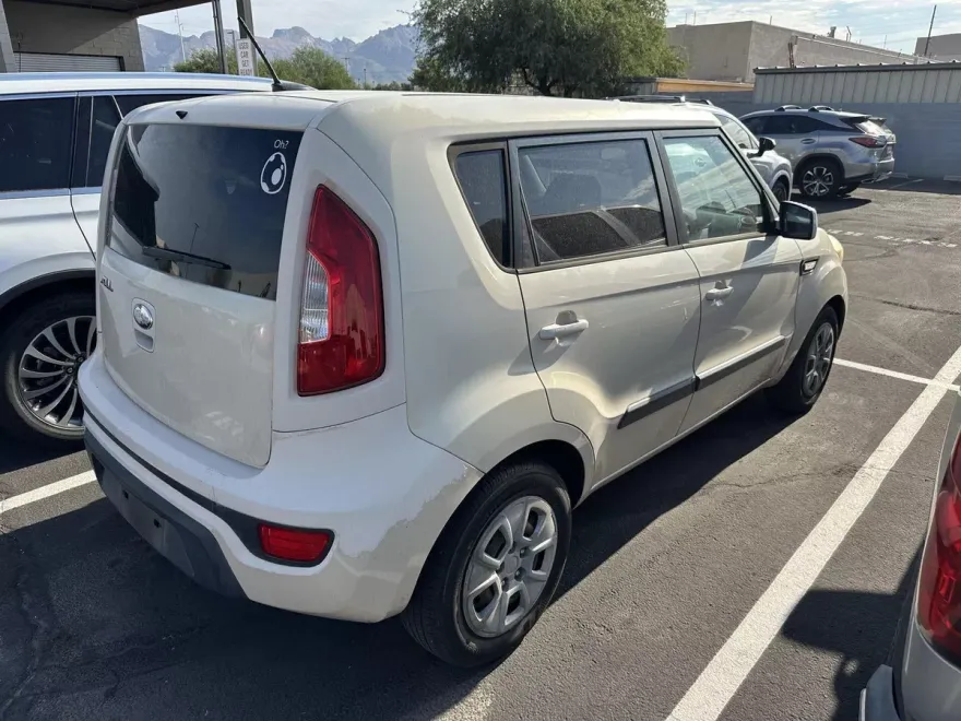 2013 Kia Soul Base photo 1