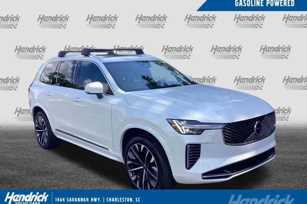 2026 Volvo XC90 B5 Core photo 1