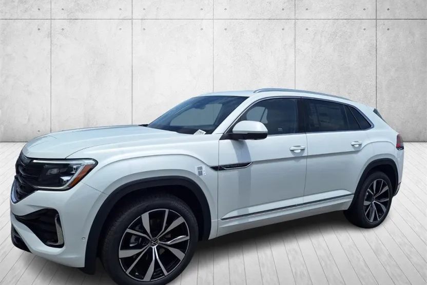 2025 Volkswagen Atlas Cross Sport SEL Premium R-Line photo 1