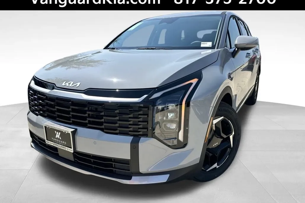 2026 Kia Sportage EX photo 1