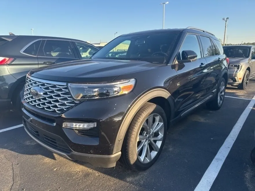 2022 Ford Explorer Platinum photo 1