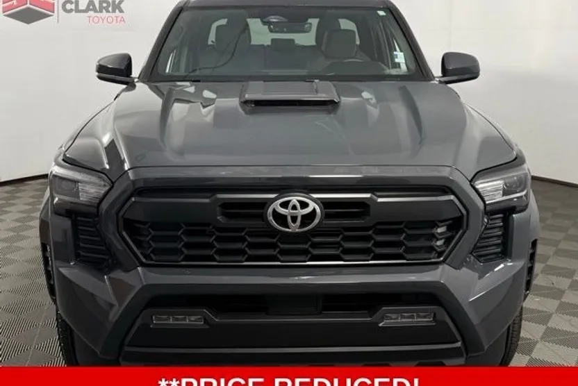 2025 Toyota Tacoma TRD Sport photo 1