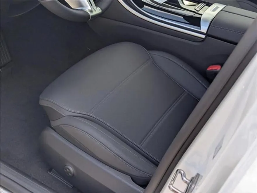 2025 Mercedes Benz C 300 Sedan photo 1