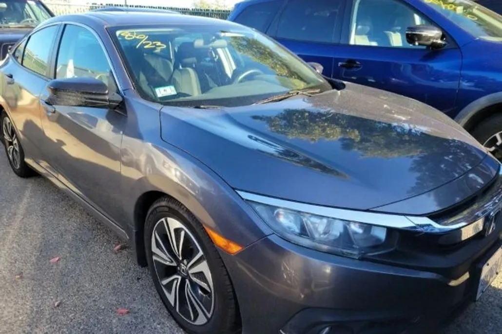 2016 Honda Civic EX-T photo 1