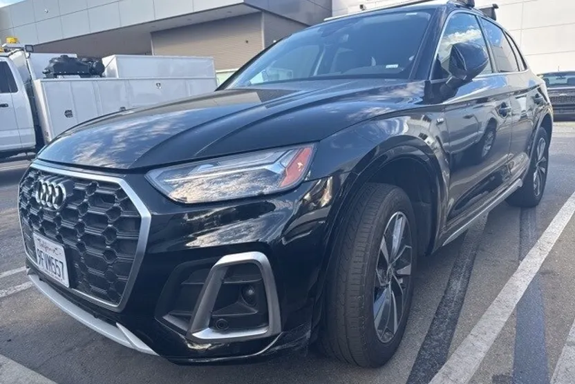 2023 Audi Q5 45 S line Premium photo 1