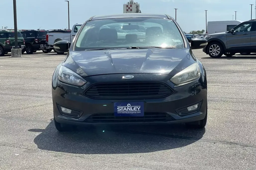 2017 Ford Focus SE photo 1