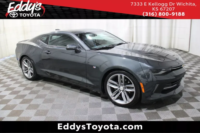2018 Chevrolet Camaro 1LT photo 1