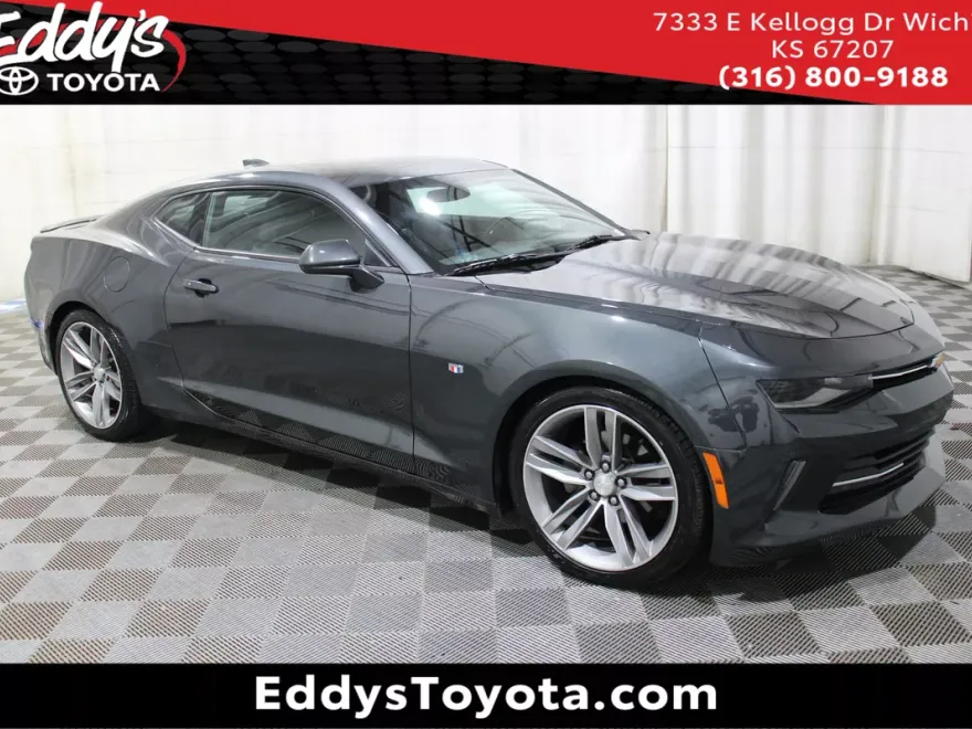 2018 Chevrolet Camaro 1LT photo 1