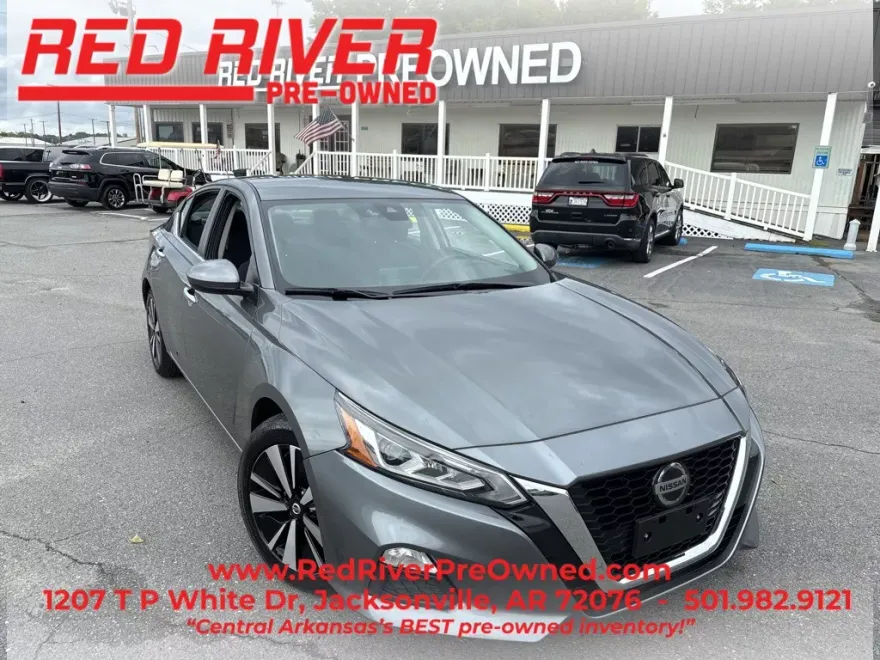 2022 Nissan Altima 2.5 SV photo 1