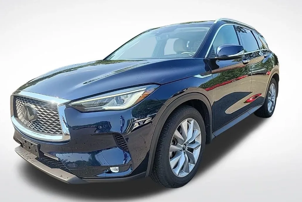 2022 Infiniti QX50 Luxe photo 1