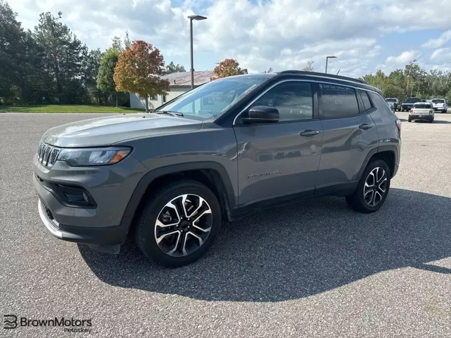 2023 Jeep Compass Limited photo 1