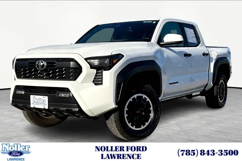 2024 Toyota Tacoma TRD Off-Road photo 1