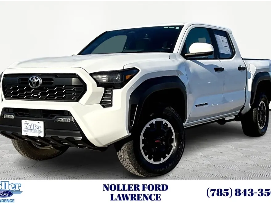 2024 Toyota Tacoma TRD Off-Road photo 1