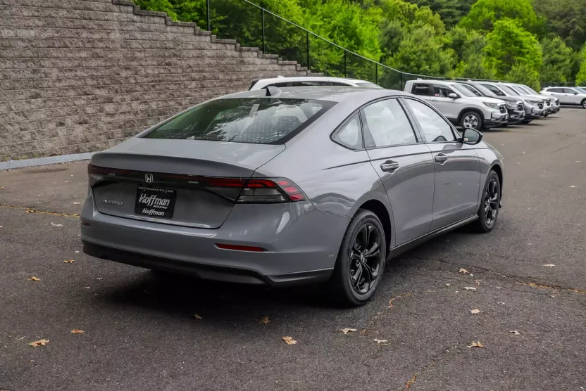 2025 Honda Accord SE photo 1