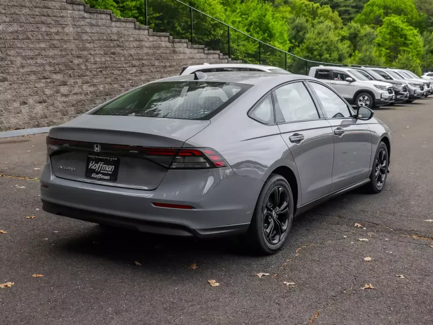 2025 Honda Accord SE photo 1