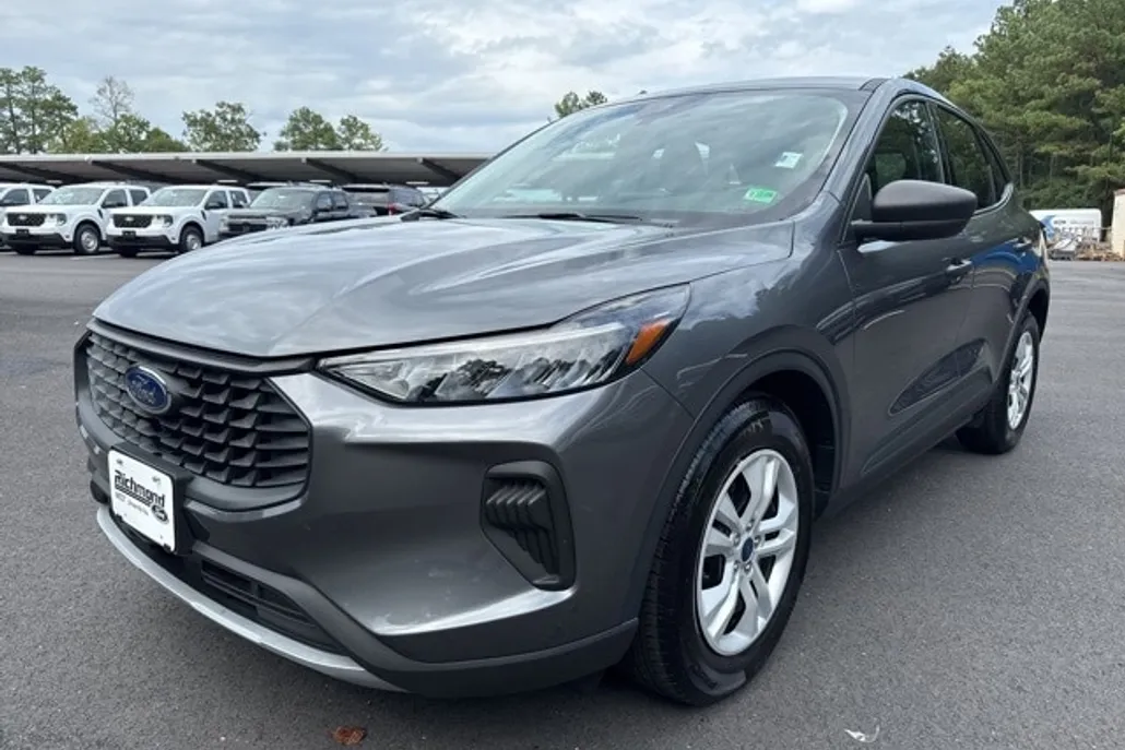 2023 Ford Escape Base photo 1