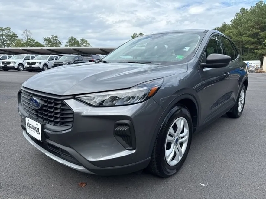 2023 Ford Escape Base photo 1