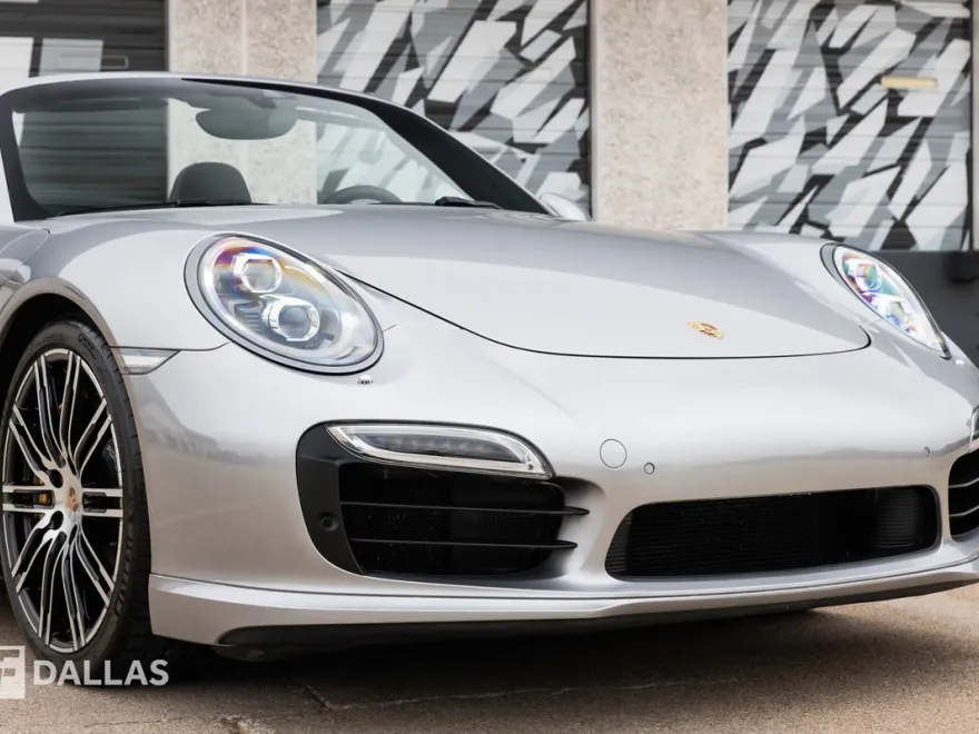 2015 Porsche 911 Turbo S photo 1