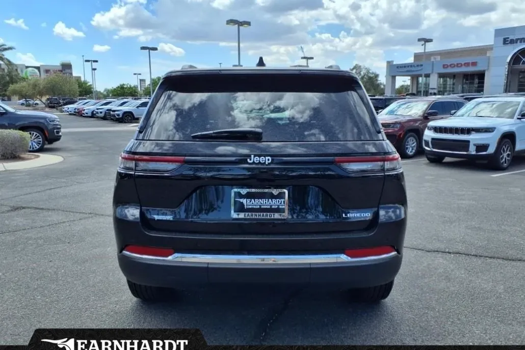 2025 Jeep Grand Cherokee Laredo X photo 1