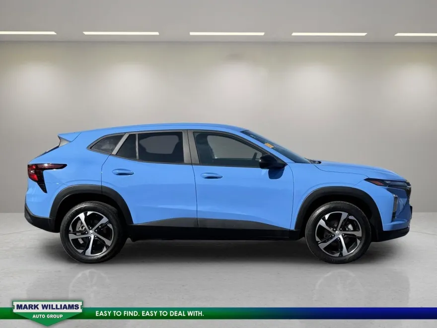 2024 Chevrolet Trax photo 1