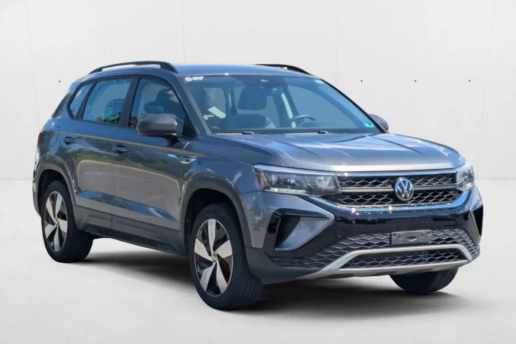2024 Volkswagen Taos S photo 1